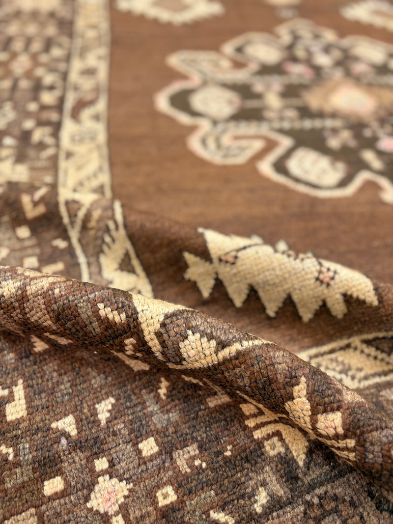 Vintage Oushak - 5'3" x 10'11"