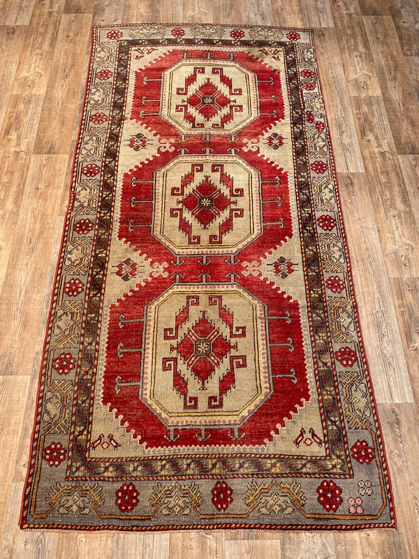 Vintage Oushak - 4'7" x 9'6"